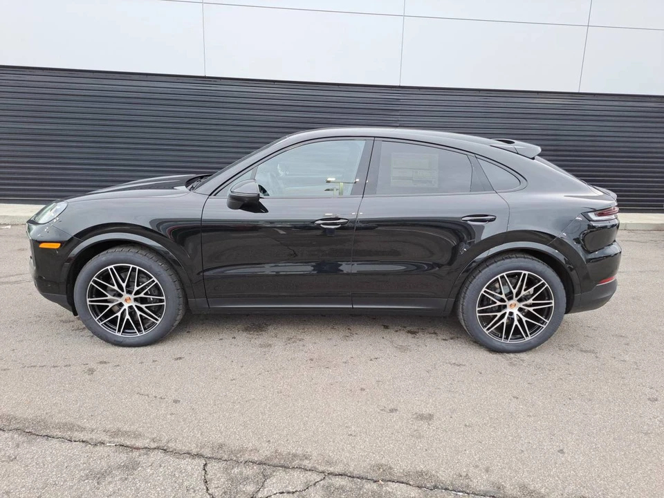 2026 Porsche 9Y0/9Y3 Cayenne Coupe - Image 2 of 5
