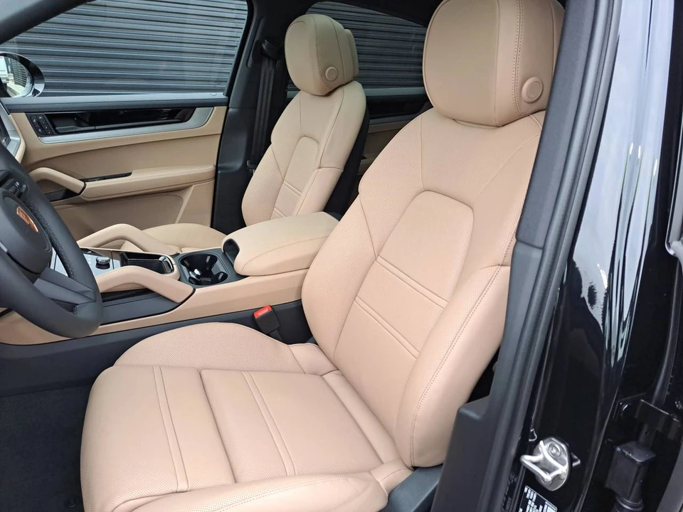 2026 Porsche 9Y0/9Y3 Cayenne Coupe - Image 5 of 5