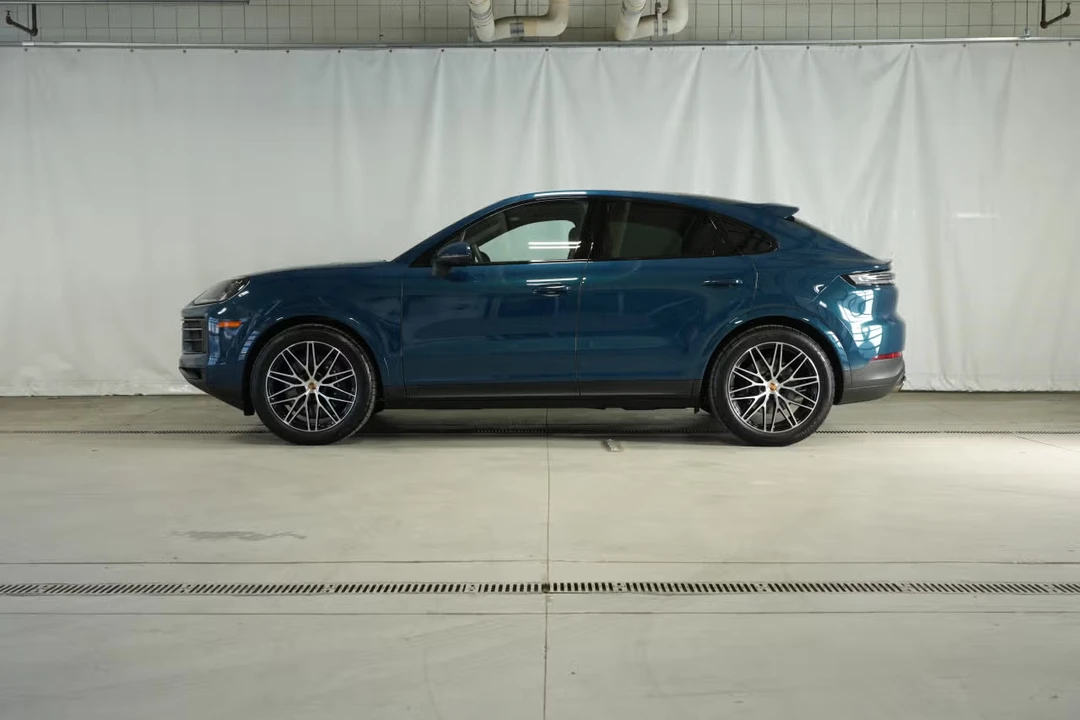 2026 Porsche 9Y0/9Y3 Cayenne - Image 12 of 31
