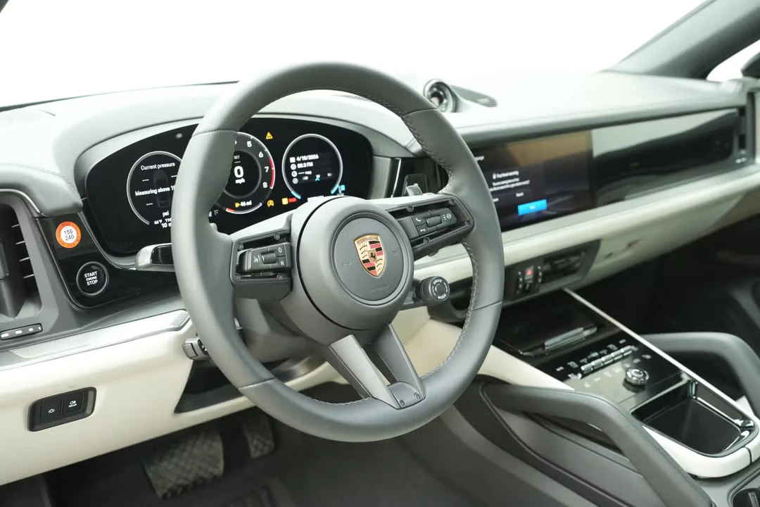 2026 Porsche 9Y0/9Y3 Cayenne - Image 28 of 31