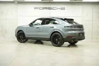 2026 Porsche 9Y0/9Y3 Cayenne - Image 17 of 31