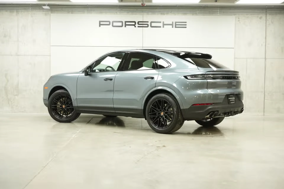 2026 Porsche 9Y0/9Y3 Cayenne - Image 19 of 31
