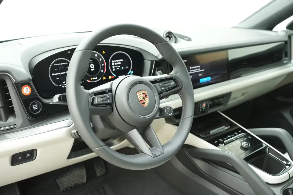 2026 Porsche 9Y0/9Y3 Cayenne - Image 27 of 31