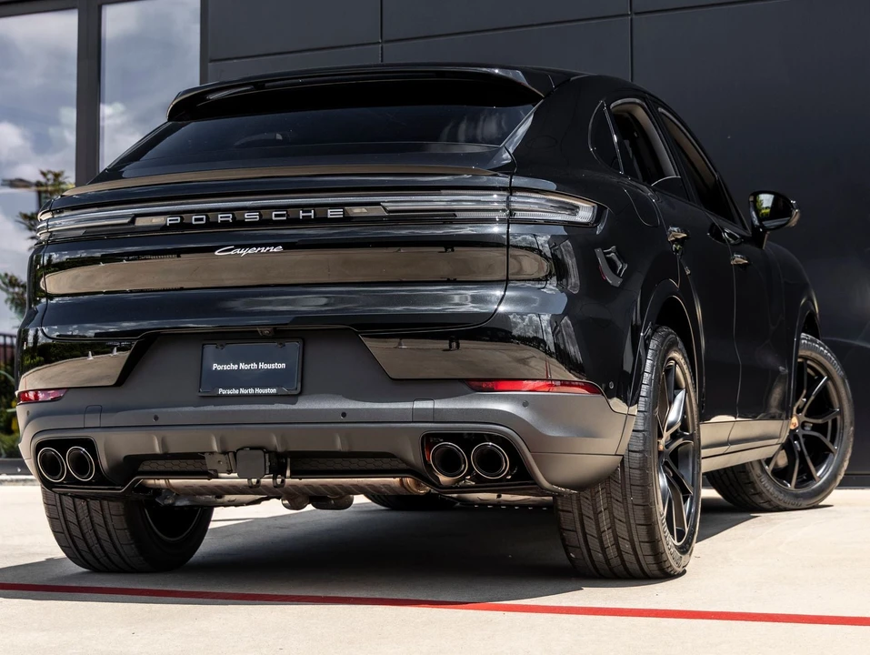 2026 Porsche 9Y0/9Y3 Cayenne Coupe - Image 11 of 31