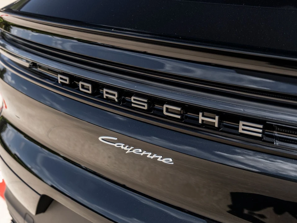 2026 Porsche 9Y0/9Y3 Cayenne Coupe - Image 15 of 31