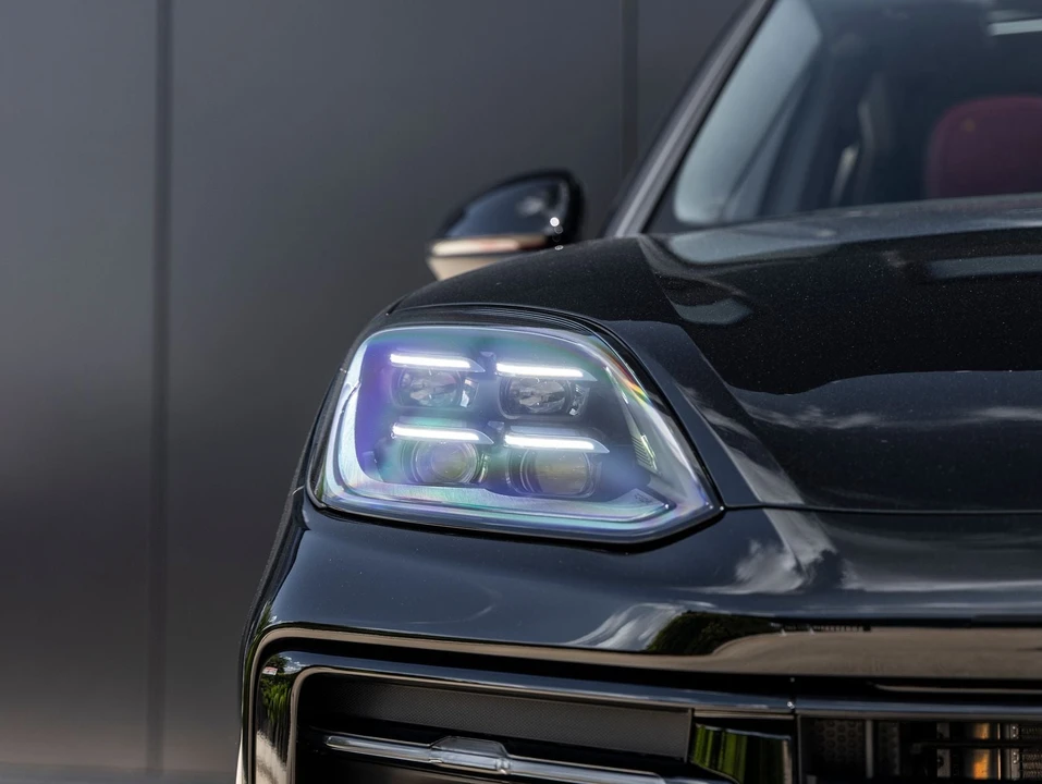 2026 Porsche 9Y0/9Y3 Cayenne Coupe - Image 19 of 31