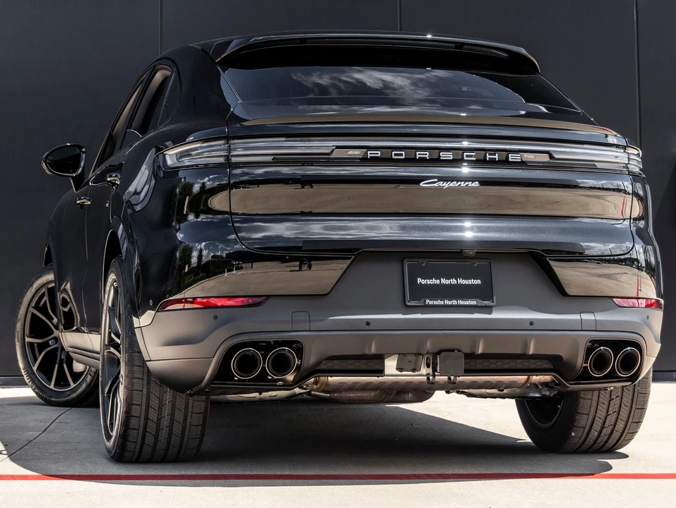 2026 Porsche 9Y0/9Y3 Cayenne Coupe - Image 3 of 31