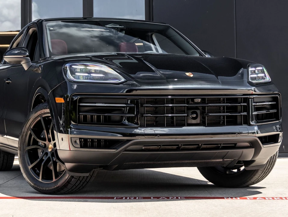 2026 Porsche 9Y0/9Y3 Cayenne Coupe - Image 9 of 31