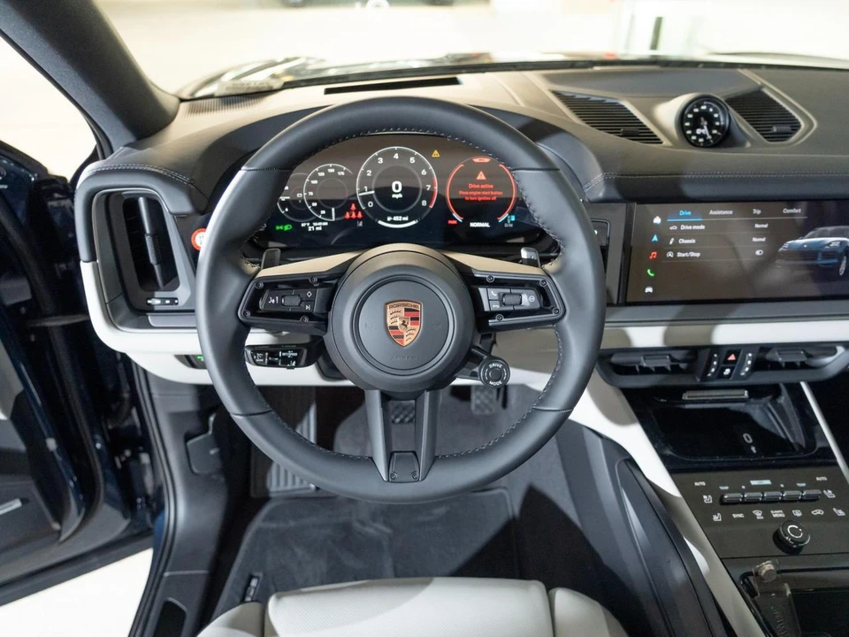 2026 Porsche 9Y0/9Y3 Cayenne Coupe - Image 28 of 29