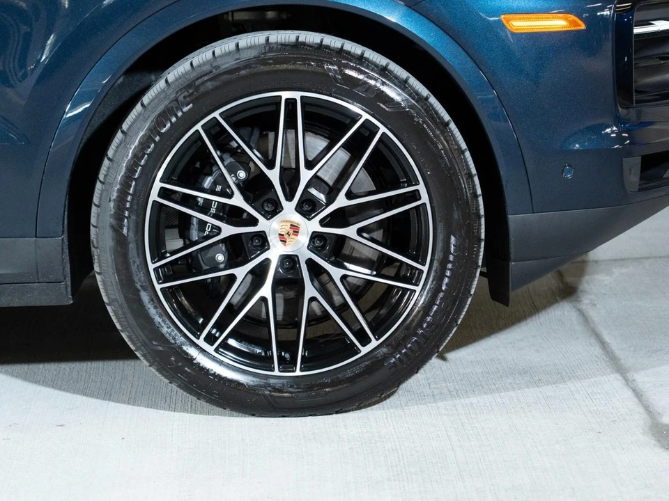2026 Porsche 9Y0/9Y3 Cayenne Coupe - Image 11 of 29