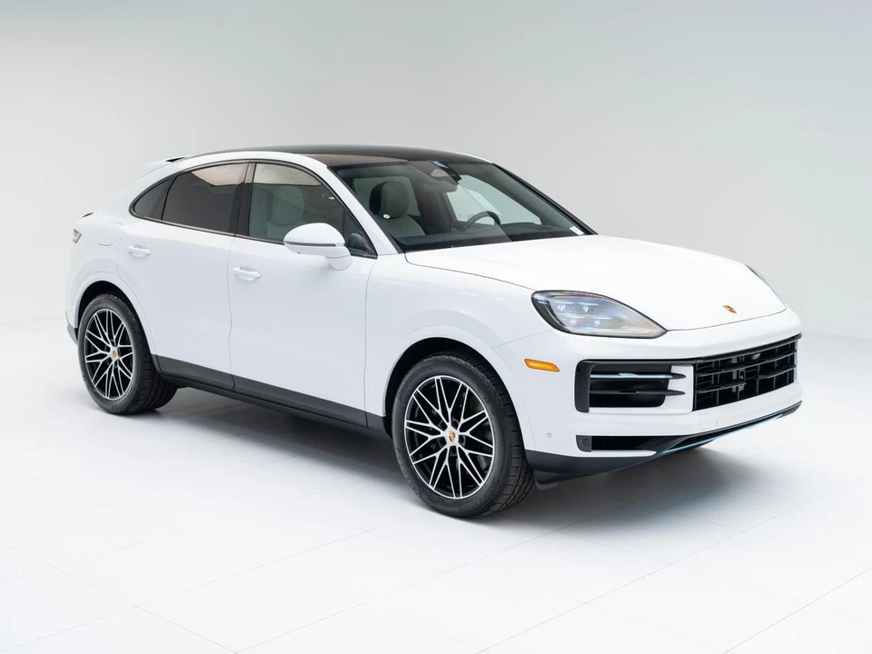 2026 Porsche 9Y0/9Y3 Cayenne Coupe - Image 7 of 31