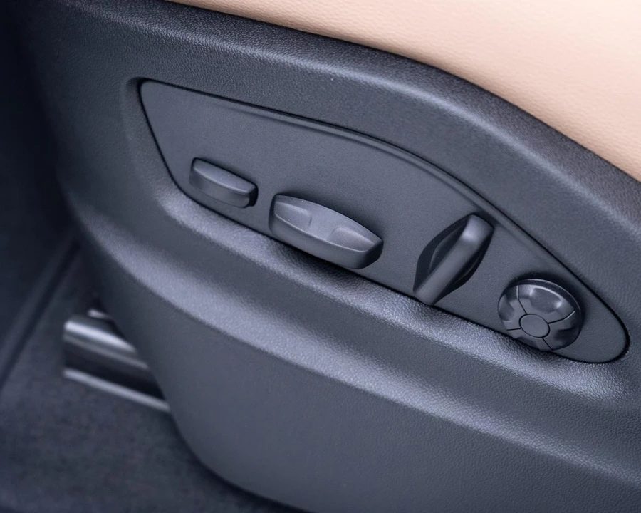 2026 Porsche 9Y0/9Y3 Cayenne Coupe - Image 14 of 31