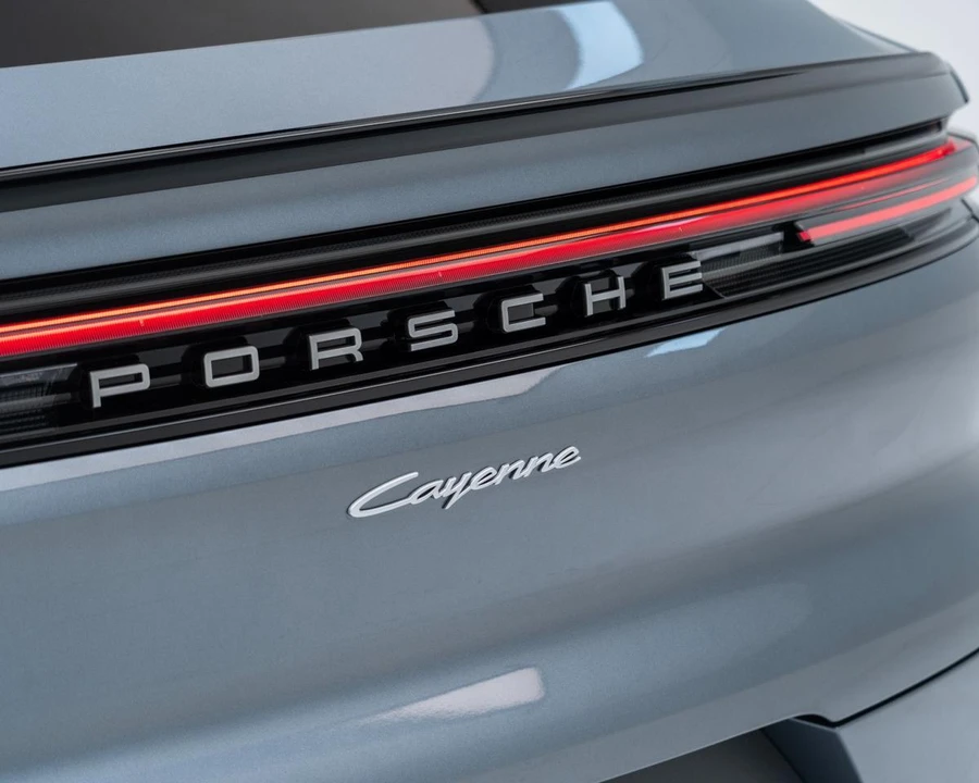 2026 Porsche 9Y0/9Y3 Cayenne Coupe - Image 13 of 30