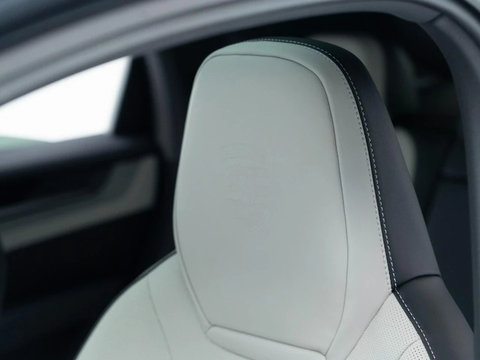 2026 Porsche 9Y0/9Y3 Cayenne Coupe - Image 18 of 30