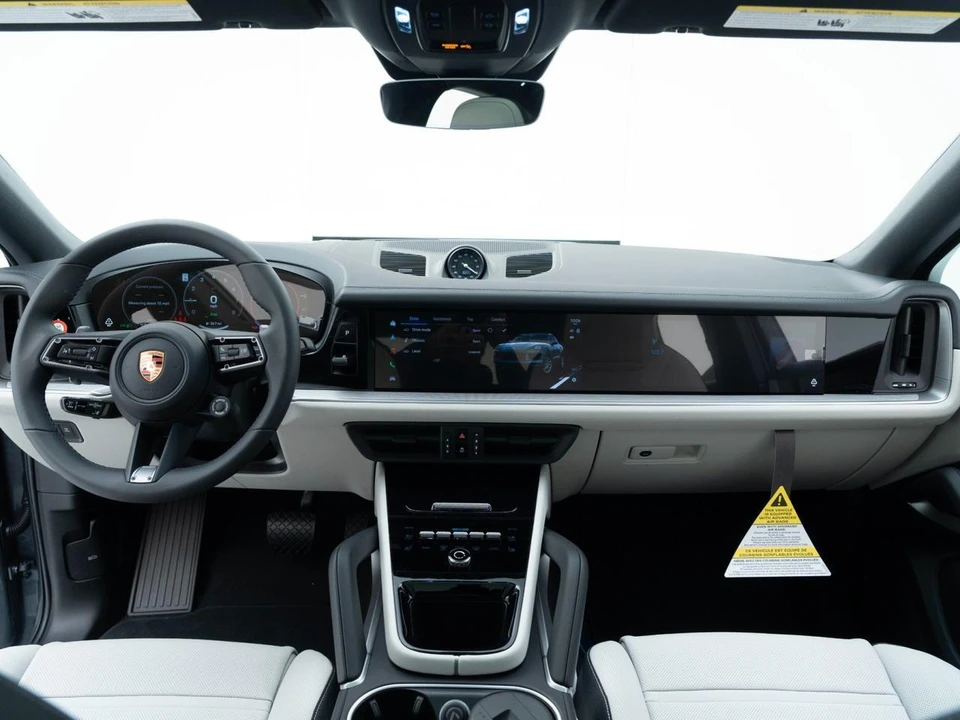 2026 Porsche 9Y0/9Y3 Cayenne Coupe - Image 28 of 30