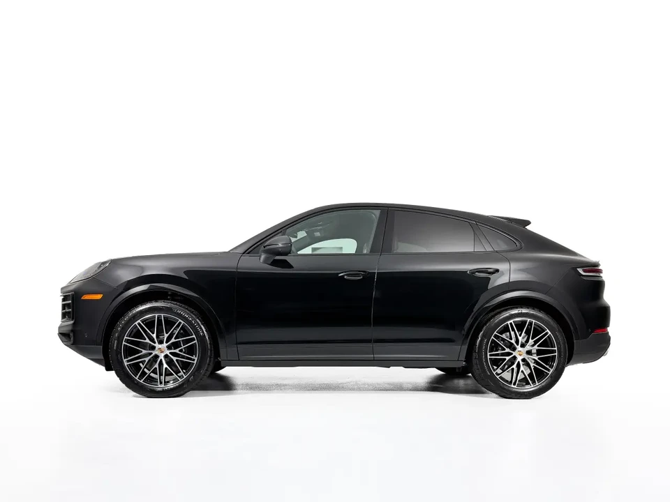 2026 Porsche 9Y0/9Y3 Cayenne Coupe - Image 16 of 31