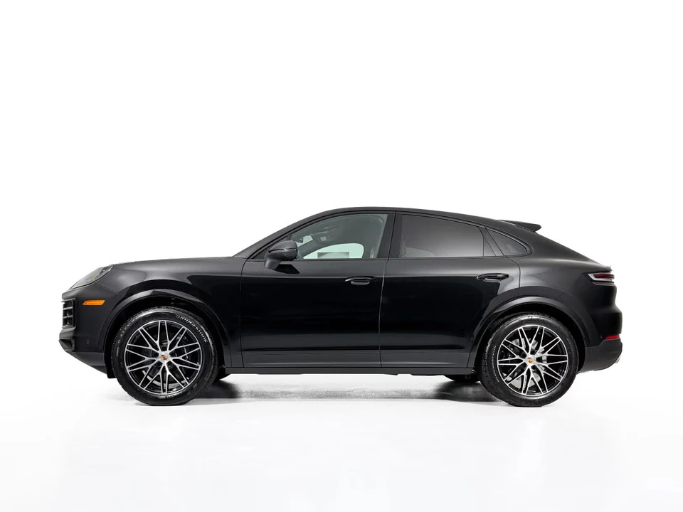 2026 Porsche 9Y0/9Y3 Cayenne Coupe - Image 12 of 31