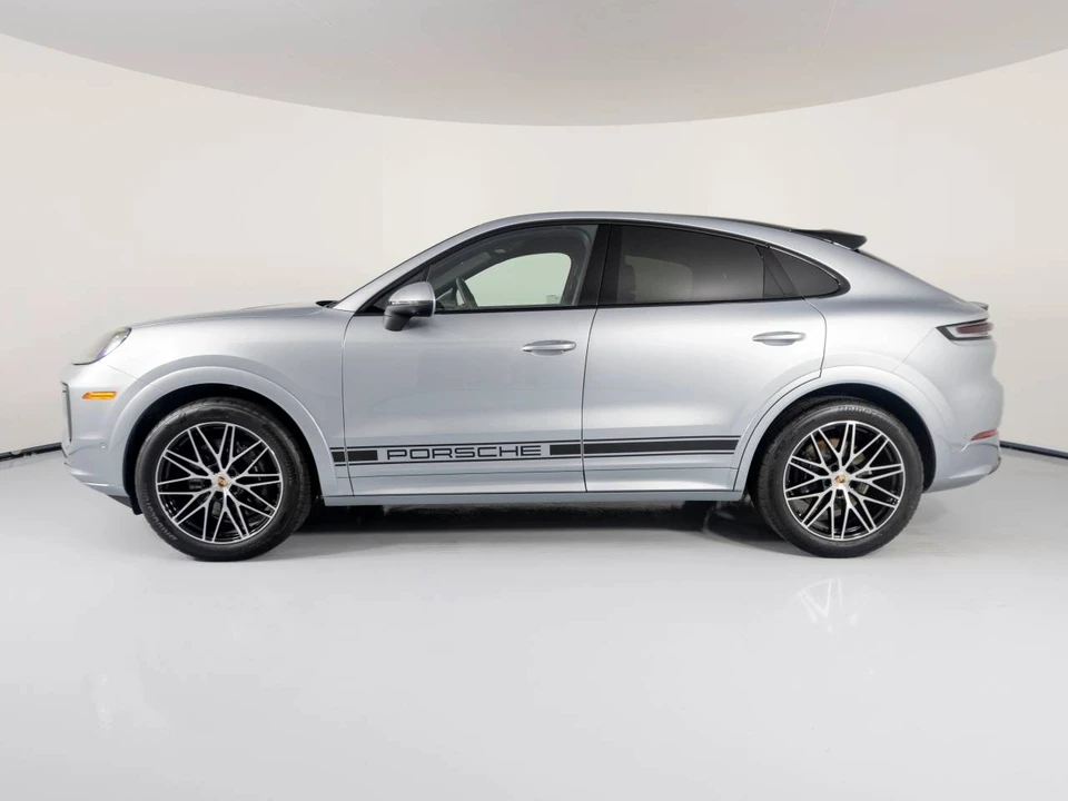 2026 Porsche 9Y0/9Y3 Cayenne Coupe - Image 2 of 5