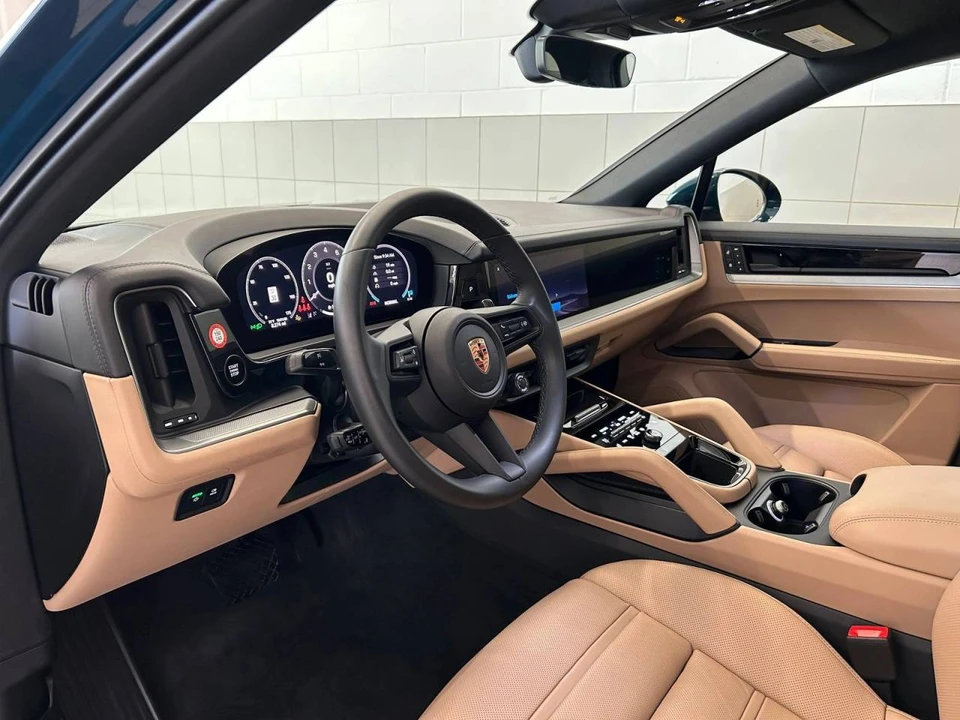 2026 Porsche 9Y0/9Y3 Cayenne Coupe - Image 4 of 5