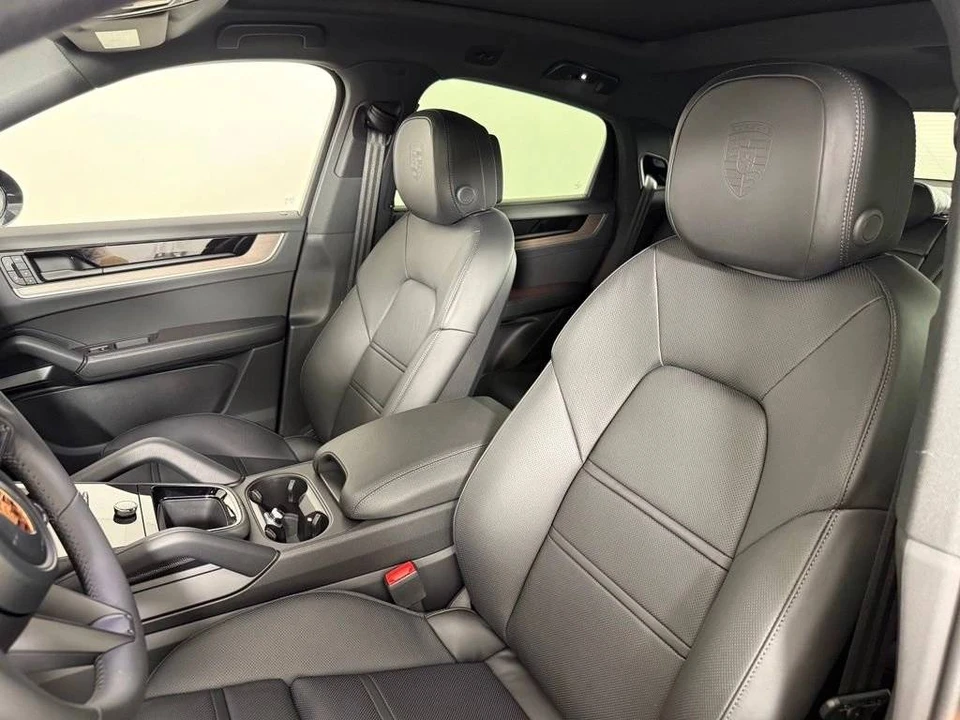 2026 Porsche 9Y0/9Y3 Cayenne Coupe - Image 5 of 5