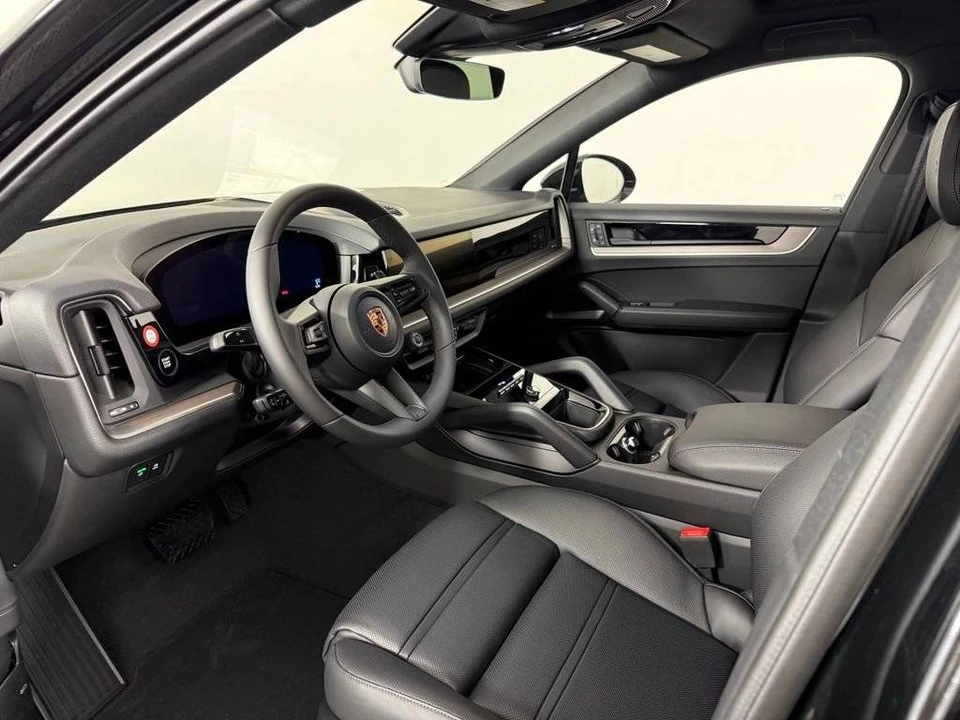 2026 Porsche 9Y0/9Y3 Cayenne Coupe - Image 4 of 5