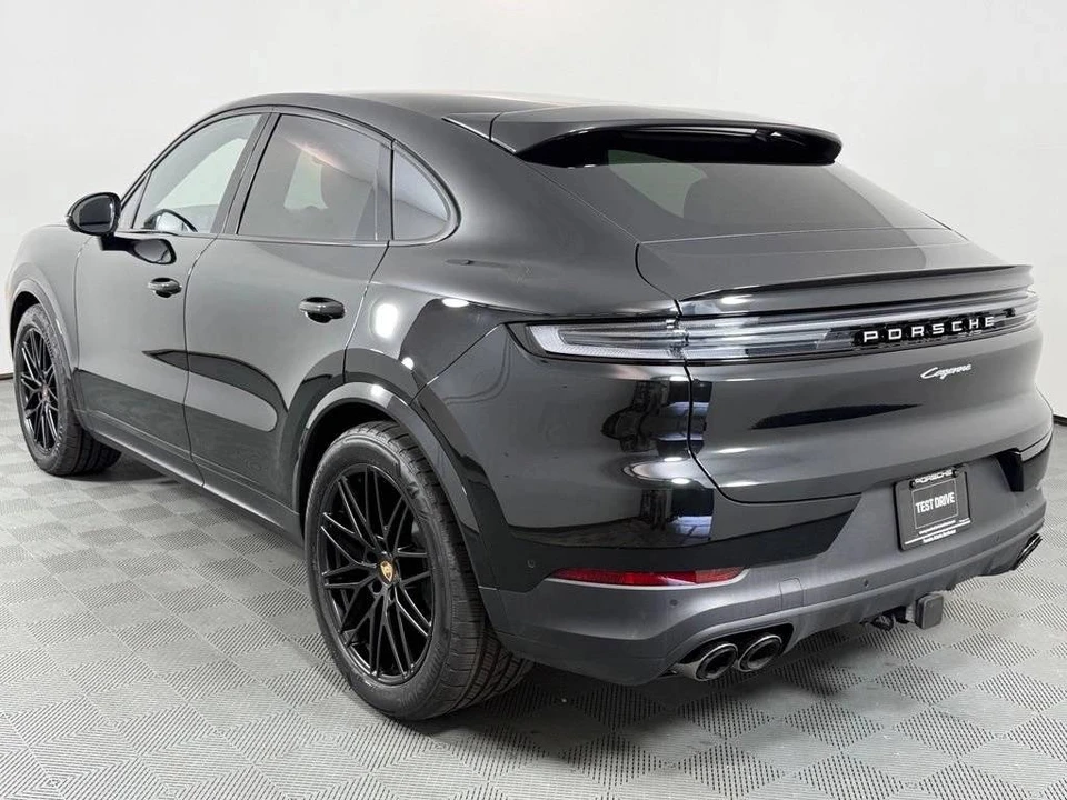 2026 Porsche 9Y0/9Y3 Cayenne Coupe - Image 3 of 5