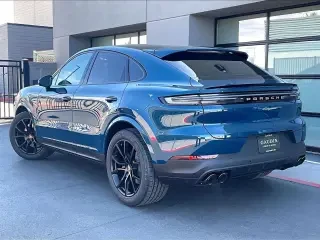 2026 Porsche Cayenne - Image 21 of 31