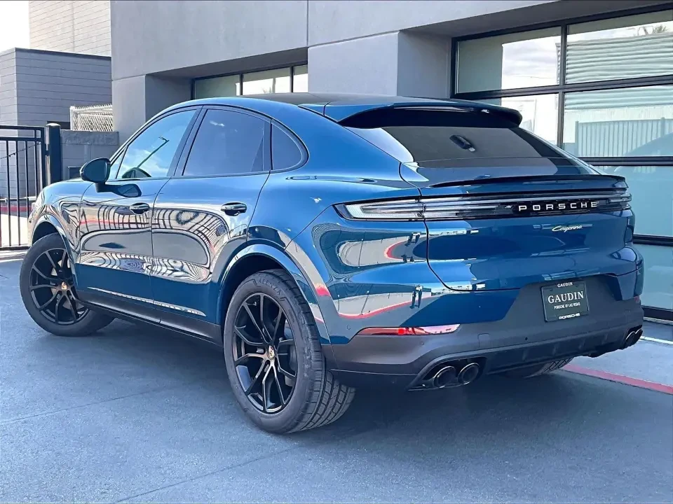 2026 Porsche Cayenne - Image 23 of 31