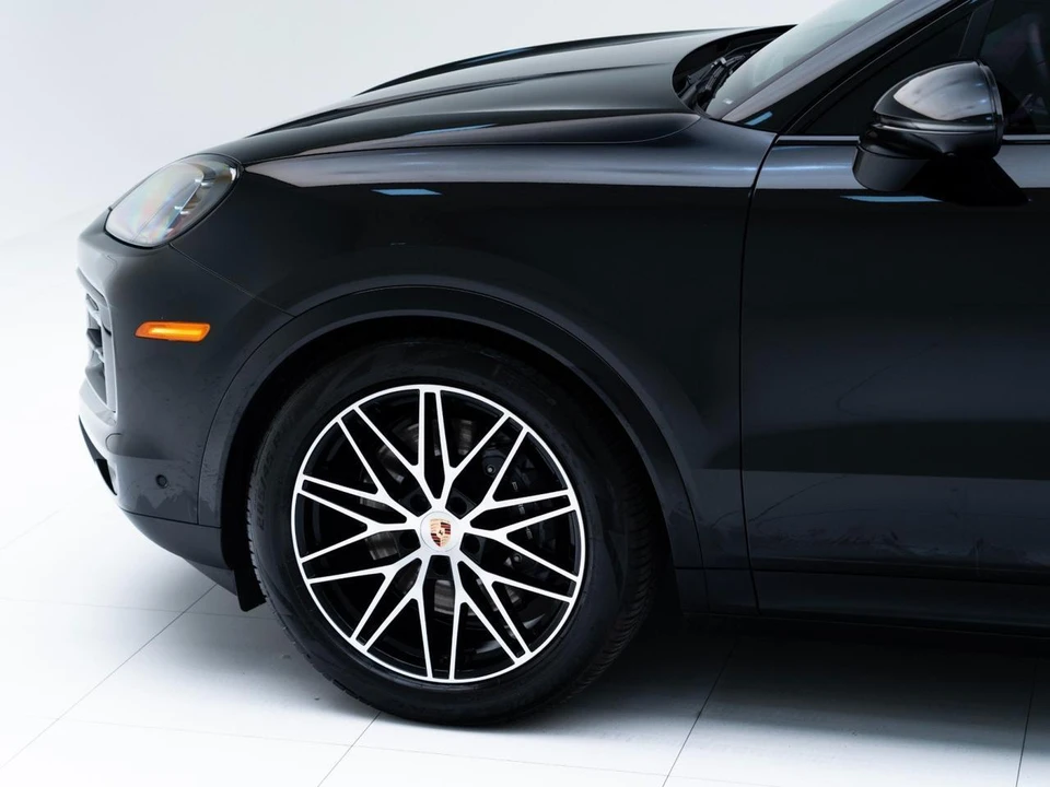 2026 Porsche 9Y0/9Y3 Cayenne Coupe - Image 11 of 31