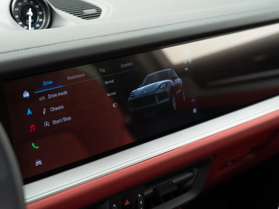 2026 Porsche 9Y0/9Y3 Cayenne - Image 25 of 31
