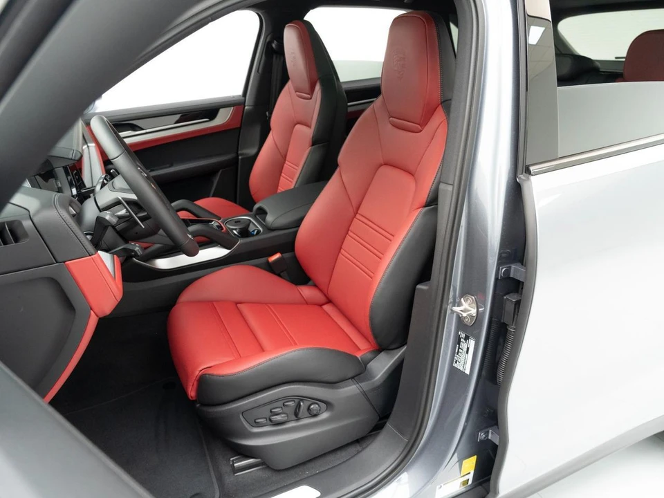 2026 Porsche 9Y0/9Y3 Cayenne - Image 5 of 31