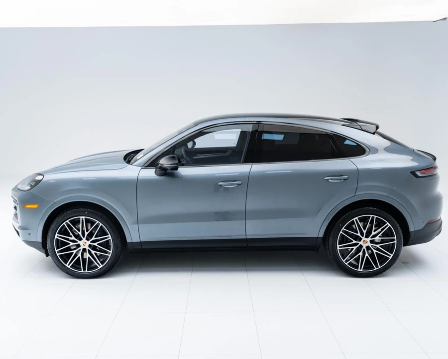 2026 Porsche 9Y0/9Y3 Cayenne - Image 2 of 31