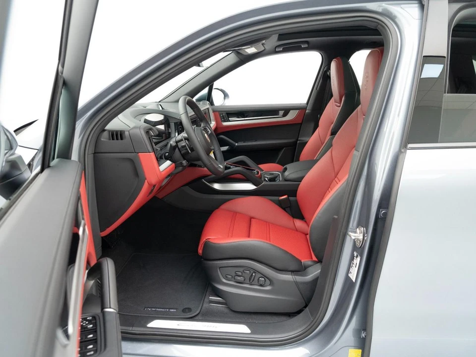 2026 Porsche 9Y0/9Y3 Cayenne - Image 17 of 31