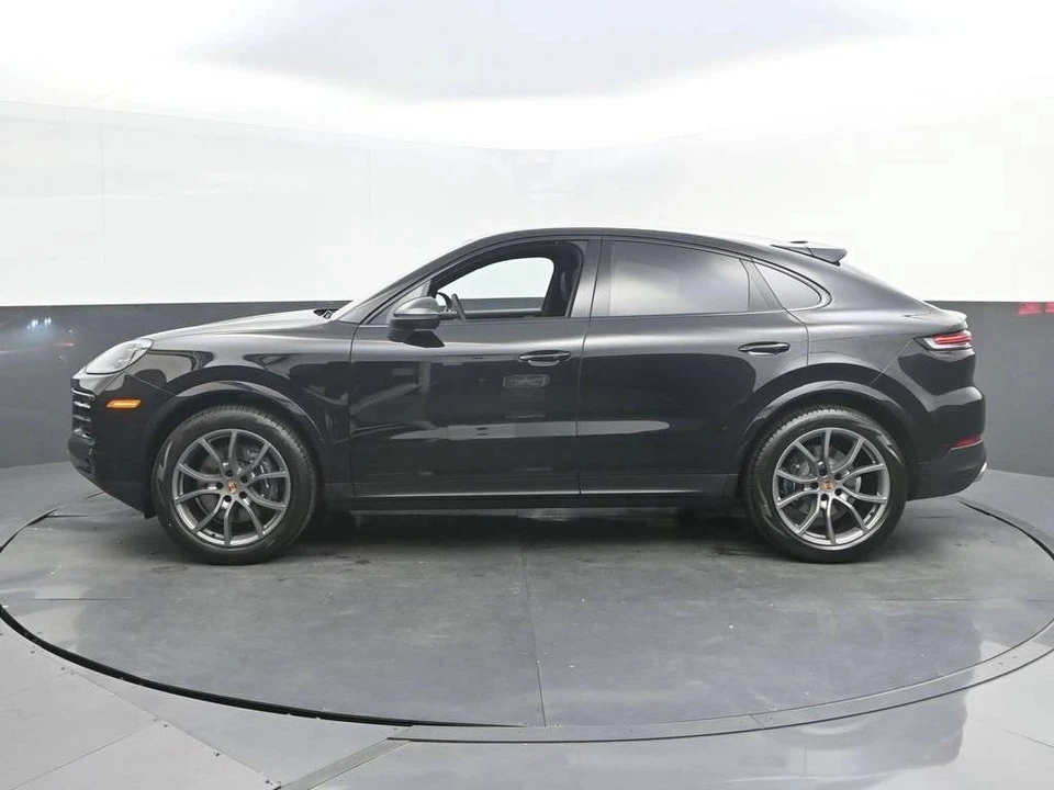 2026 Porsche 9Y0/9Y3 Cayenne Coupe - Image 2 of 5