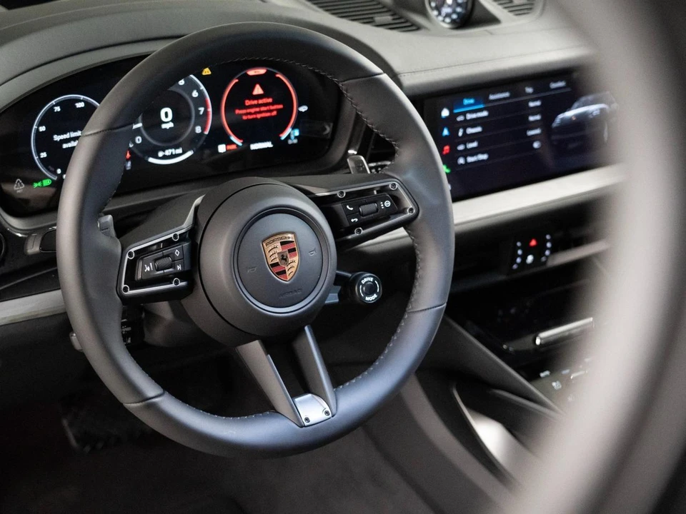 2026 Porsche 9Y0/9Y3 Cayenne Coupe - Image 15 of 30