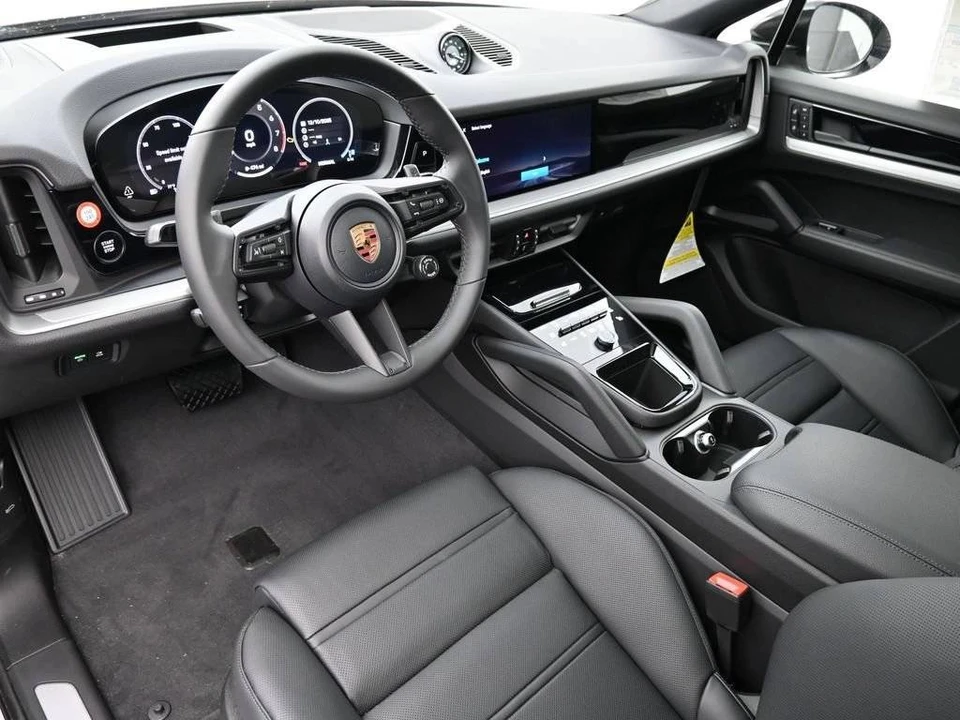 2026 Porsche 9Y0/9Y3 Cayenne Coupe - Image 4 of 4