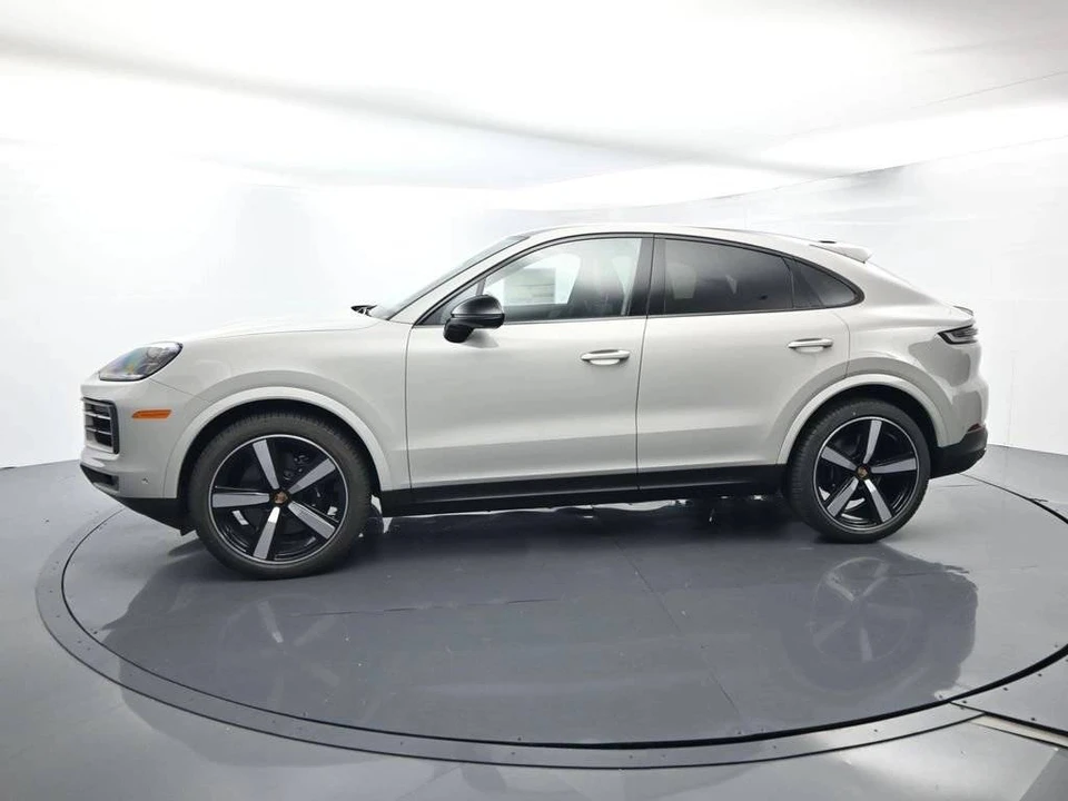 2026 Porsche 9Y0/9Y3 Cayenne Coupe - Image 2 of 4