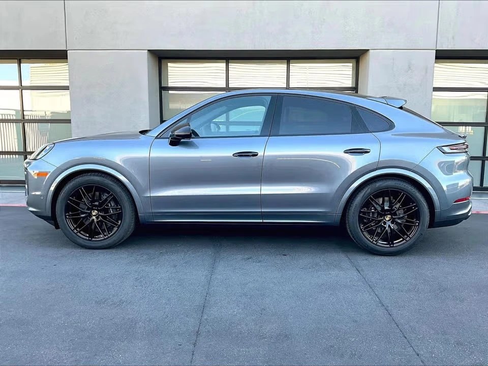2026 Porsche 9Y0/9Y3 Cayenne Coupe - Image 11 of 31
