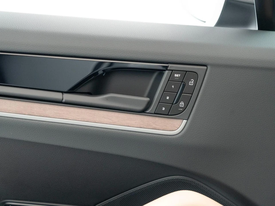 2026 Porsche 9Y0/9Y3 Cayenne Coupe - Image 18 of 28