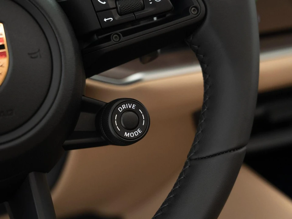 2026 Porsche 9Y0/9Y3 Cayenne Coupe - Image 24 of 28