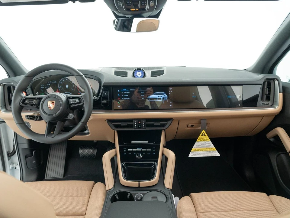 2026 Porsche 9Y0/9Y3 Cayenne Coupe - Image 27 of 28