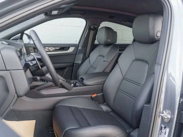 2026 Porsche 9Y0/9Y3 Cayenne Coupe - Image 5 of 5