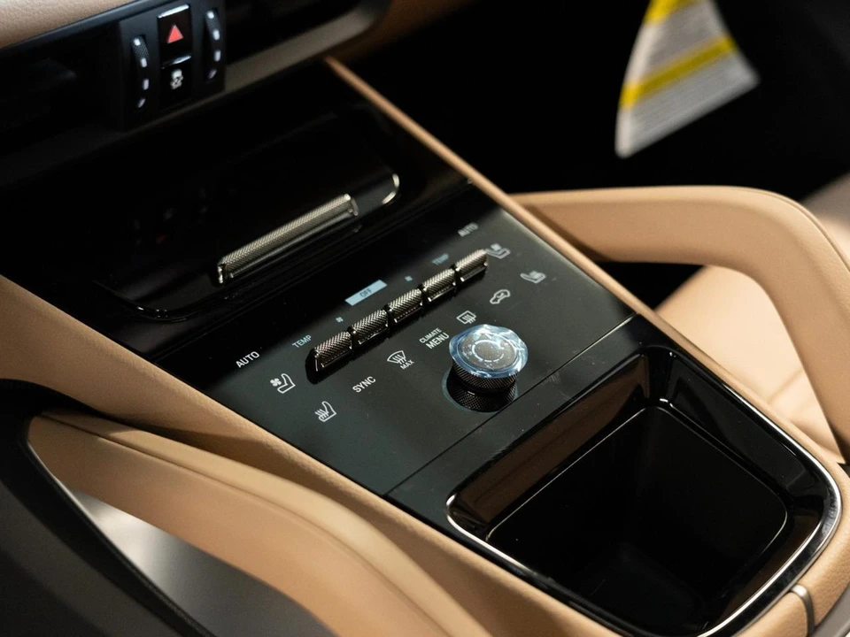 2026 Porsche 9Y0/9Y3 Cayenne Coupe - Image 22 of 30