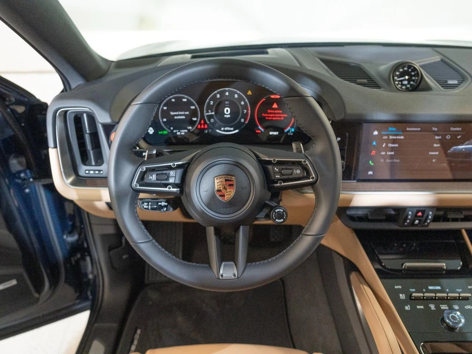 2026 Porsche 9Y0/9Y3 Cayenne Coupe - Image 29 of 30