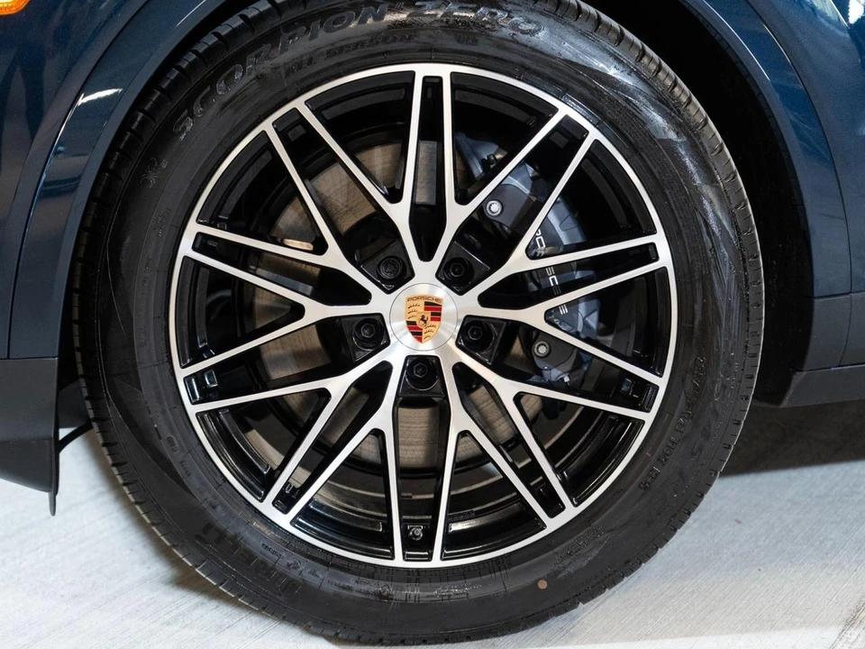 2026 Porsche 9Y0/9Y3 Cayenne Coupe - Image 11 of 30