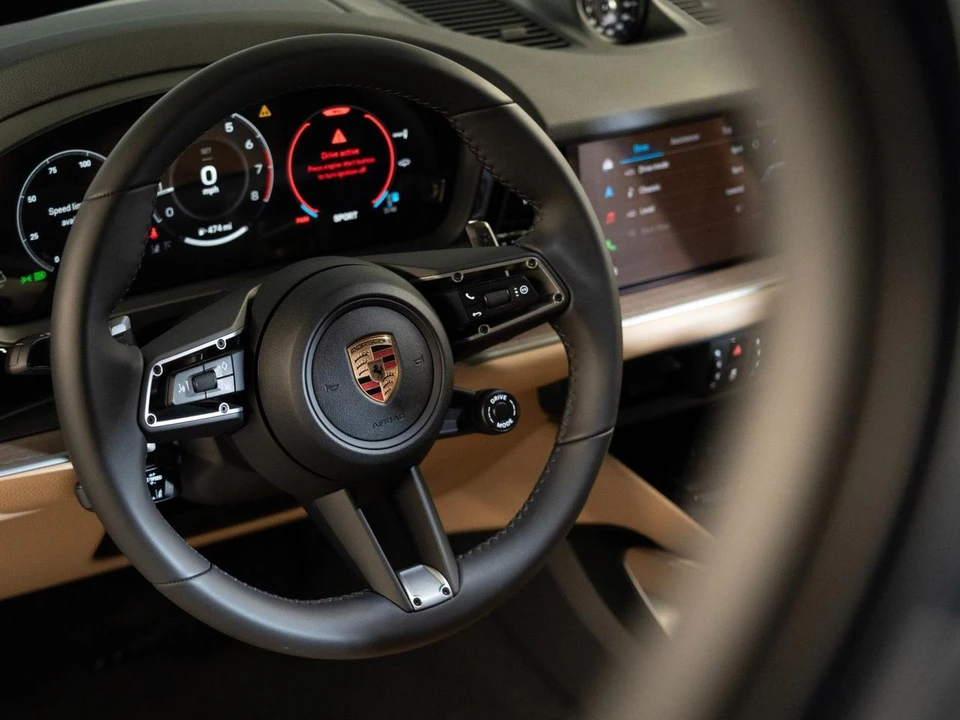 2026 Porsche 9Y0/9Y3 Cayenne Coupe - Image 15 of 30