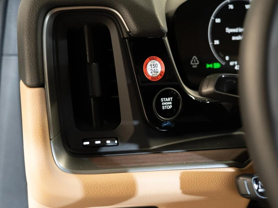 2026 Porsche 9Y0/9Y3 Cayenne Coupe - Image 24 of 30