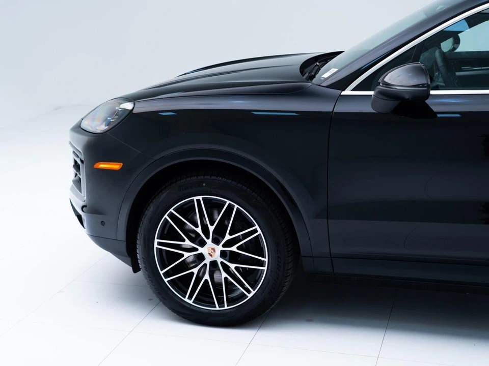 2026 Porsche - Image 11 of 31