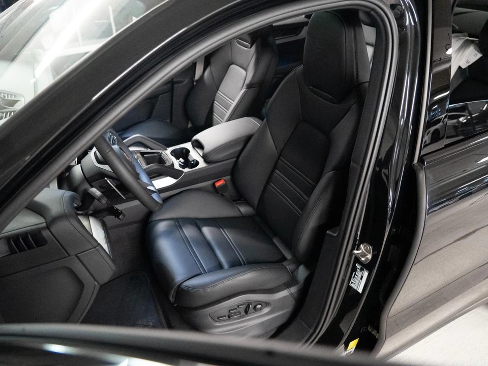 2026 Porsche 9Y0/9Y3 Cayenne Coupe - Image 5 of 29
