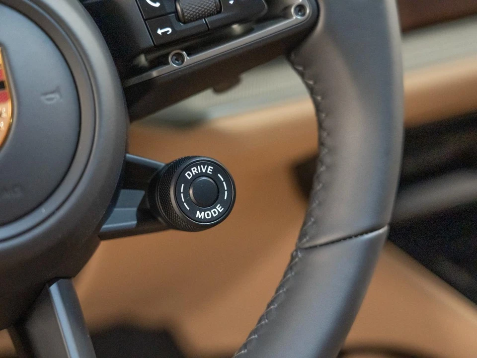 2026 Porsche 9Y0/9Y3 Cayenne Coupe - Image 23 of 29
